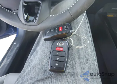 2025 Toyota Camry Se z USA, uszkodzony, nr VIN 4T1DBADK0SU013125